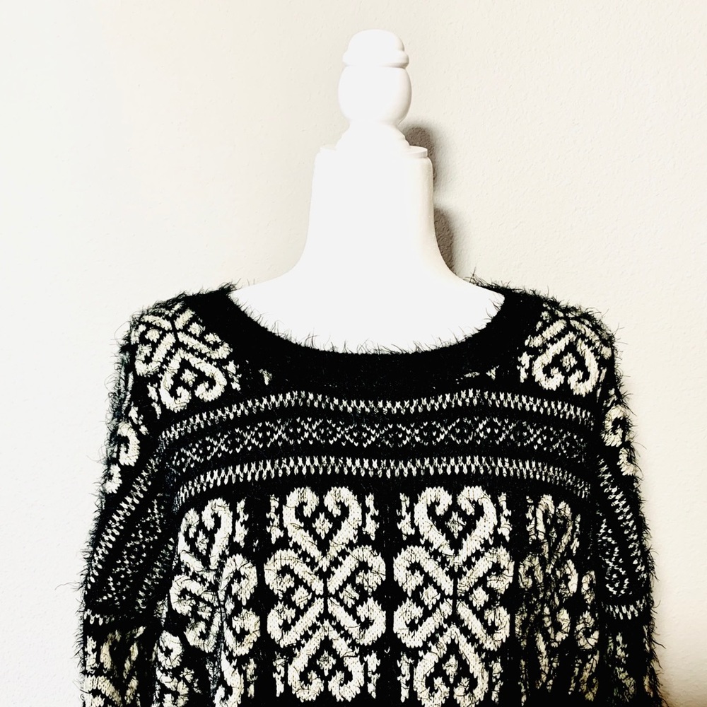 Miley and Molly Black & White Over Sized Sweater - Picture 4 of 8
